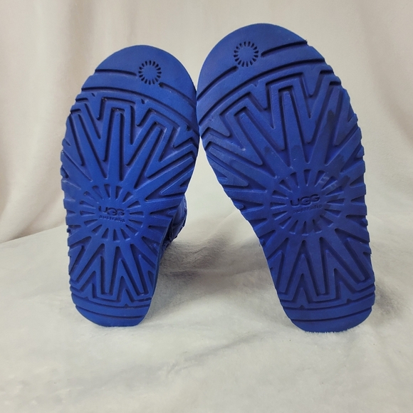 Pre-owned Rare blue Ugg boots US size 5 (big kid)with blue studs see photos - Picture 13 of 13